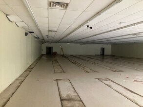 11180 Chardon Rd, Chardon, OH for lease Interior Photo- Image 2 of 2