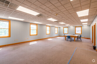 35 Water St, Amesbury, MA for lease Interior Photo- Image 2 of 4