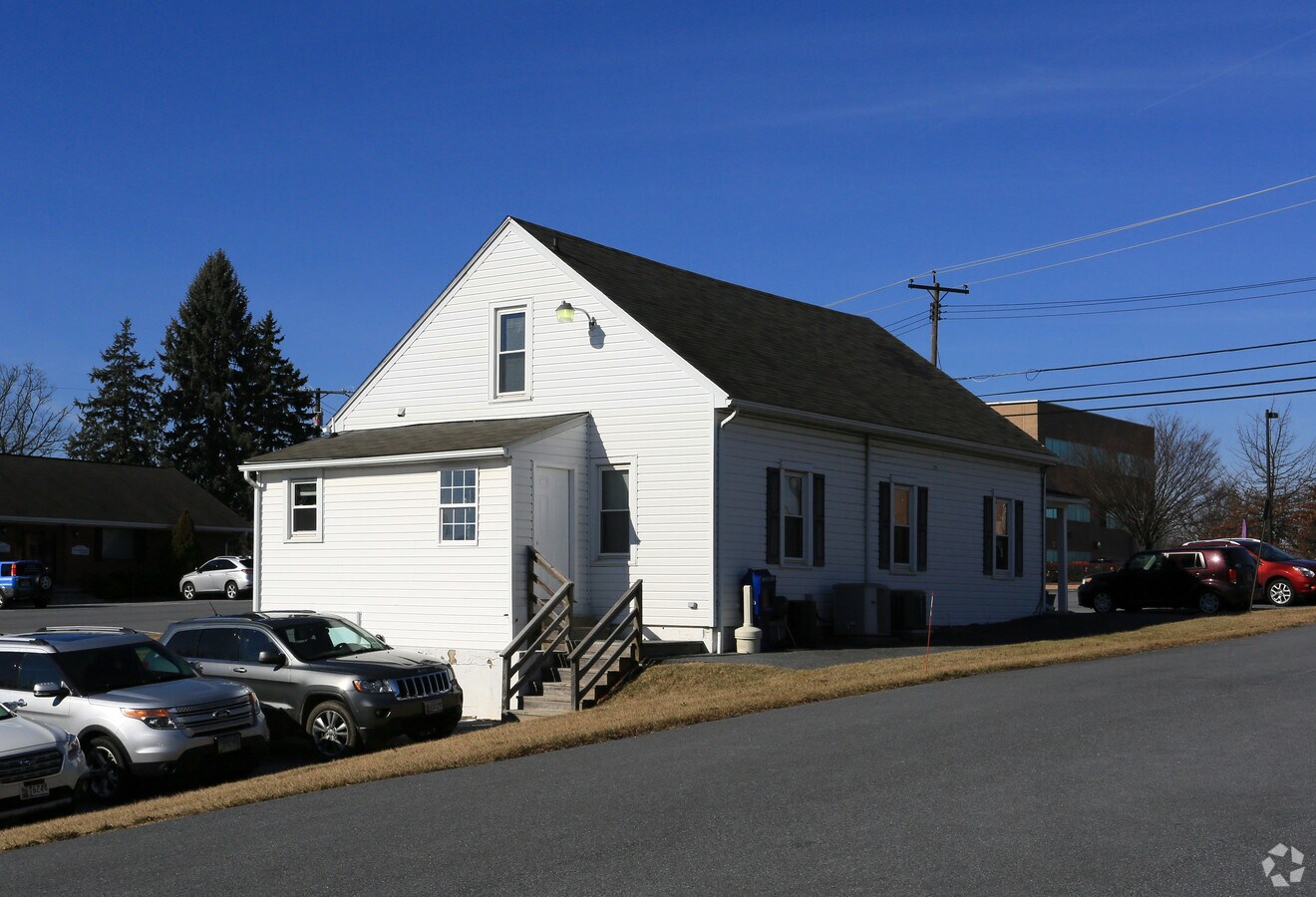 411 Malcolm Dr, Westminster, MD 21157