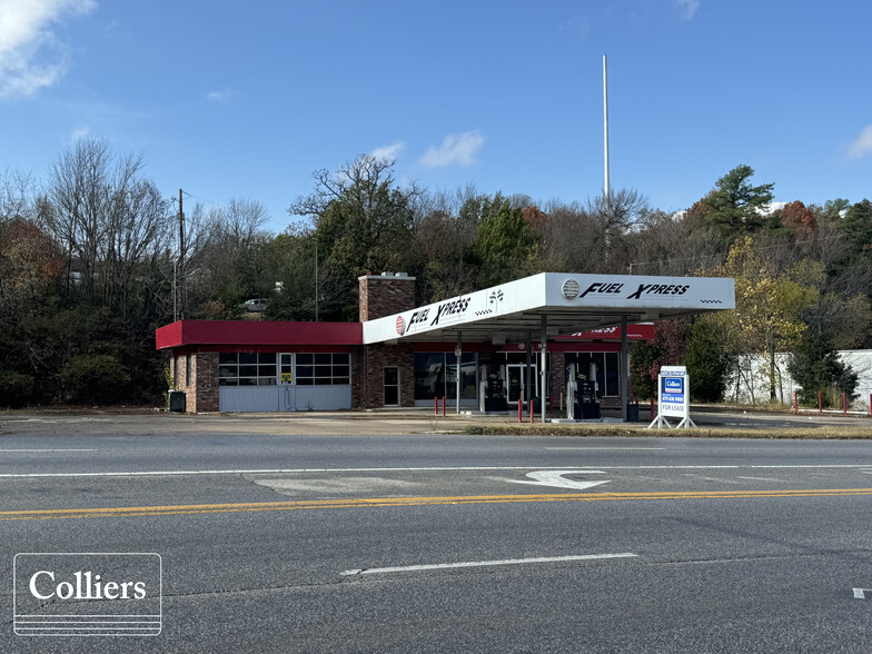 1501 N College Ave, Fayetteville, AR for lease - Building Photo - Image 1 of 3