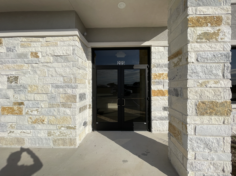 25145 Star Lane, Katy, TX for lease - Building Photo - Image 2 of 9