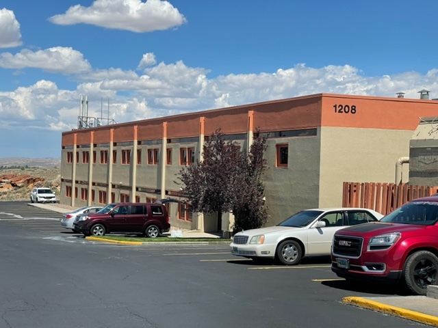 1208 Hilltop Dr, Rock Springs, WY for lease - Building Photo - Image 2 of 9