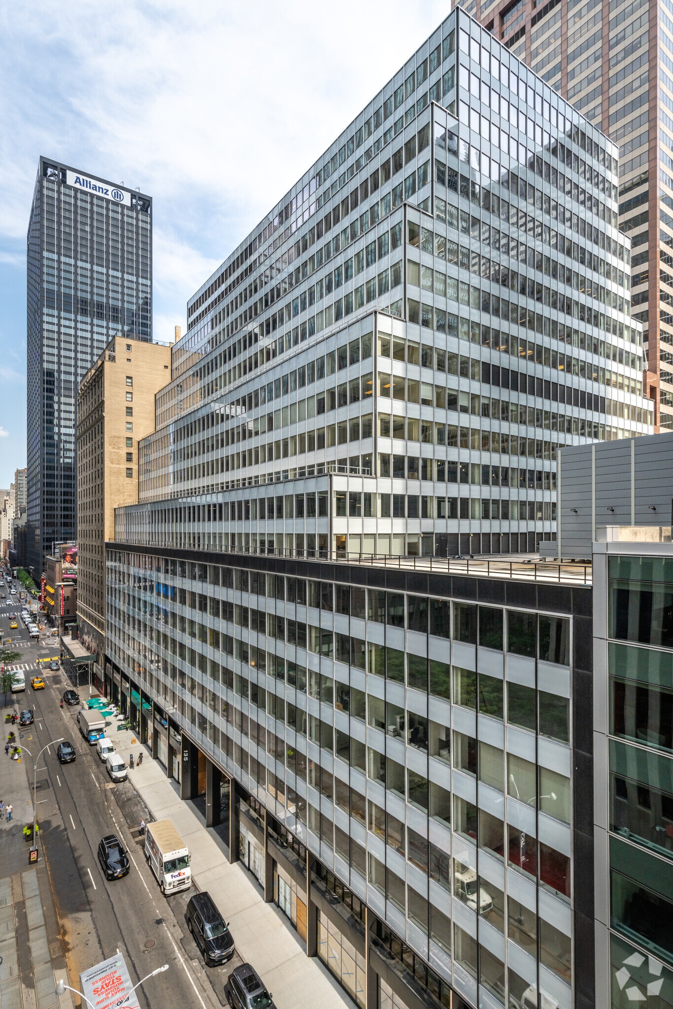 West 50Th Street Equinox - mvy3reh
