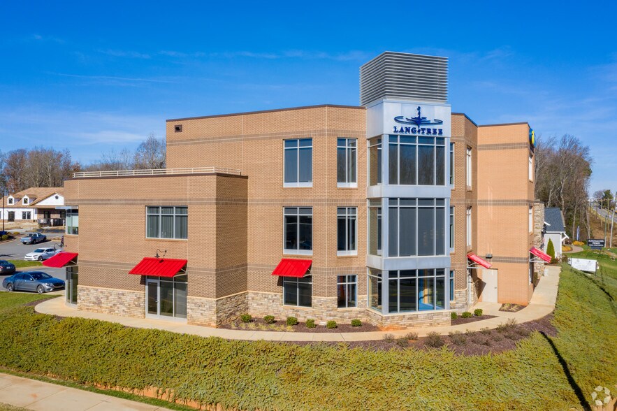 331 Alcove Rd, Mooresville, NC 28117