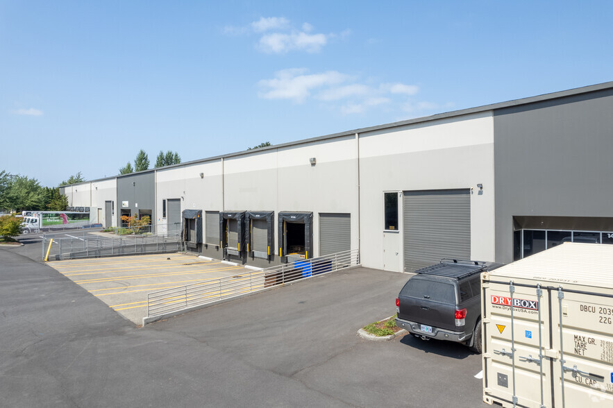 14149-14161 NE Airport Way, Portland, OR for lease - Building Photo - Image 1 of 7