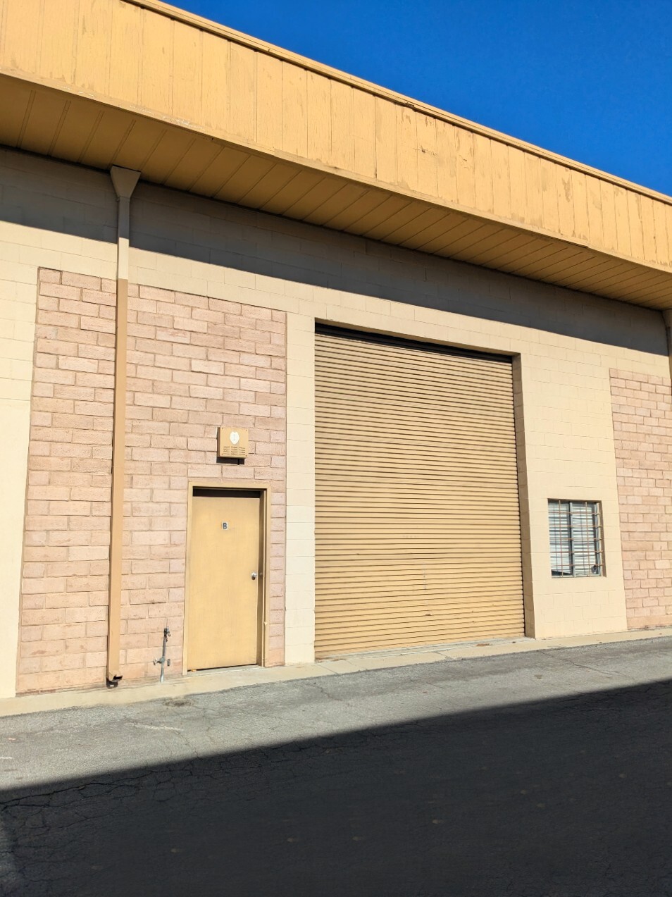 49 Hangar Way, Watsonville, CA for lease Building Photo- Image 1 of 3