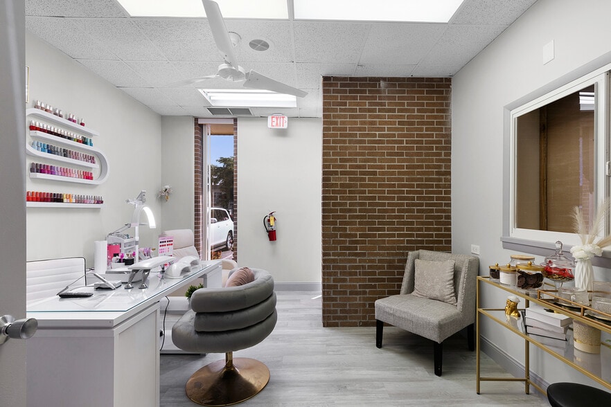 3900 Broadway Plaza portfolio of 4 properties for sale on LoopNet.com - Building Photo - Image 3 of 51