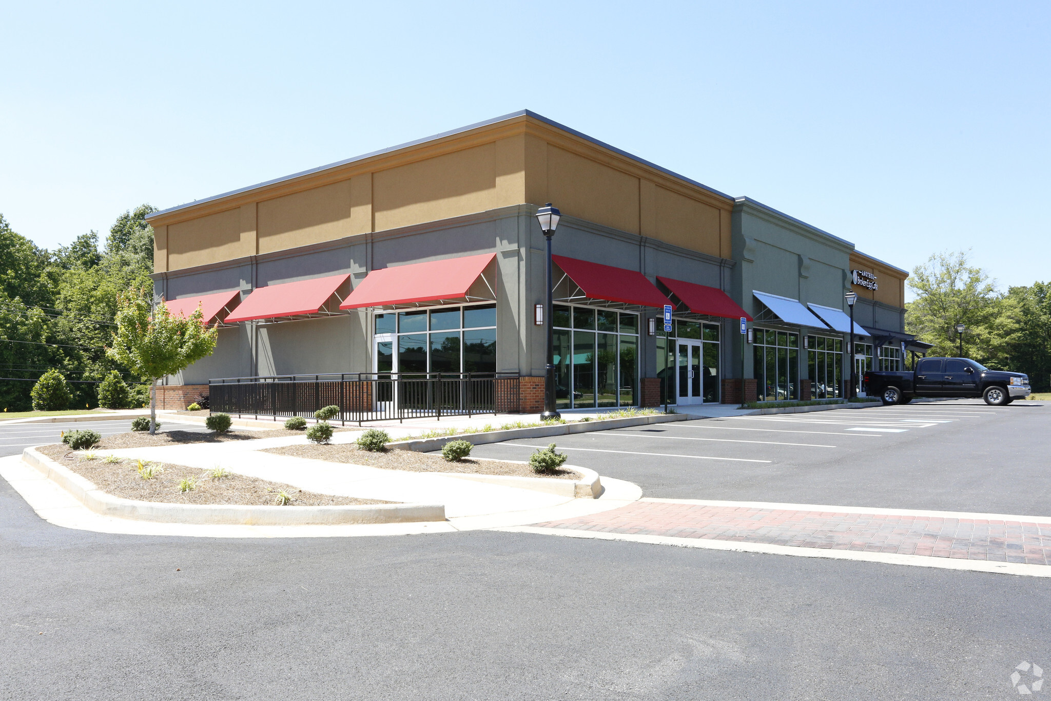 10800 Alpharetta Hwy, Roswell, GA 30076 - Roswell Market Place | LoopNet