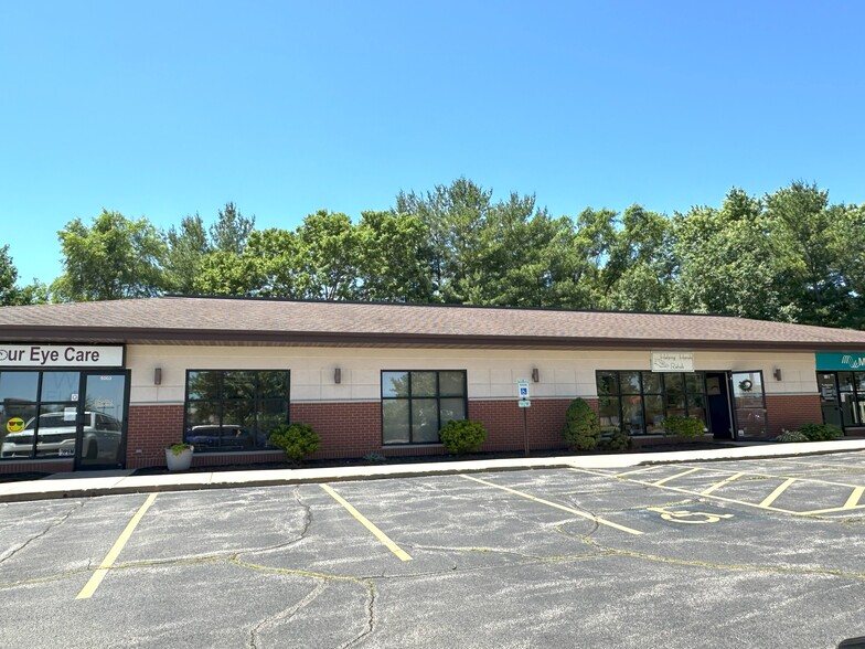 5003 Hononegah Rd, Roscoe, IL for sale - Building Photo - Image 2 of 5