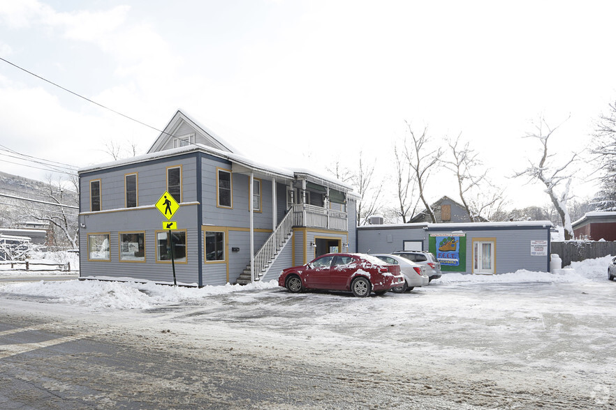 134 Elliot St, Brattleboro, VT for sale - Primary Photo - Image 1 of 1