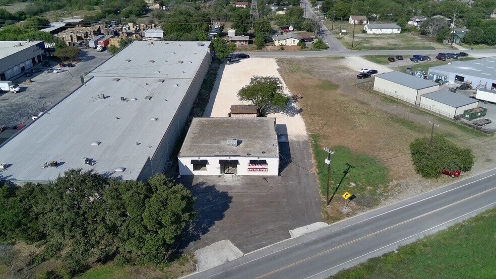 8539 NE Loop 410, San Antonio, TX for lease - Building Photo - Image 1 of 40