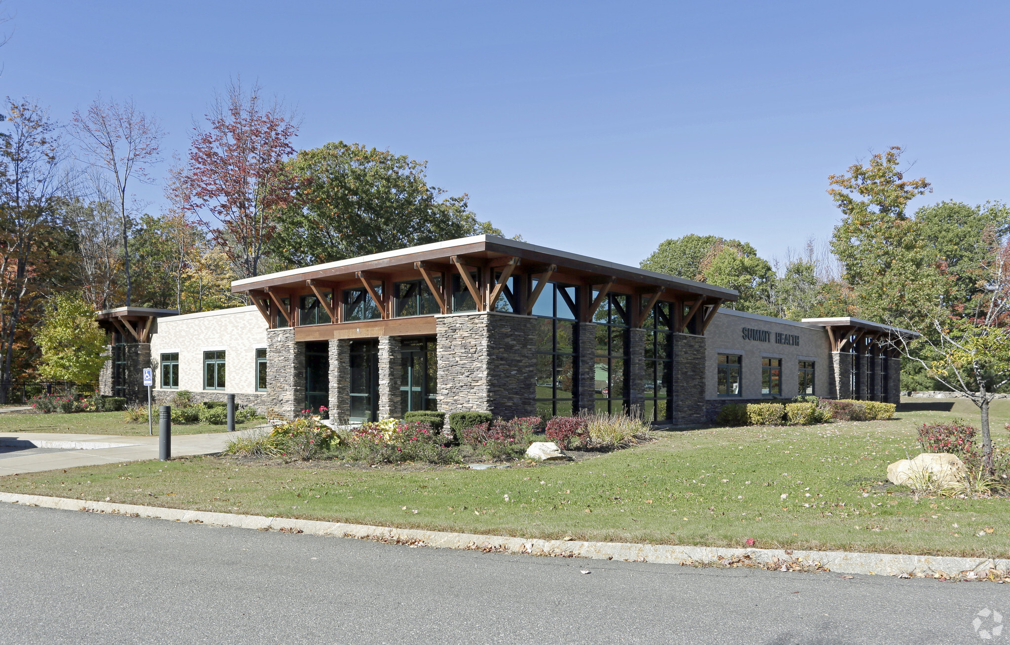 8 Corporate Dr, Belmont, NH for sale Primary Photo- Image 1 of 1