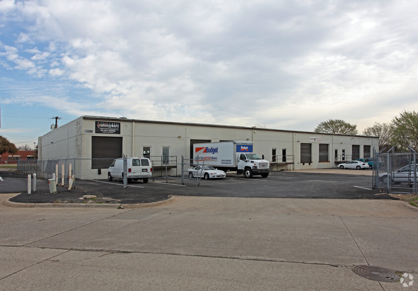 13590 Floyd Cir, Dallas, TX for lease - Building Photo - Image 2 of 8