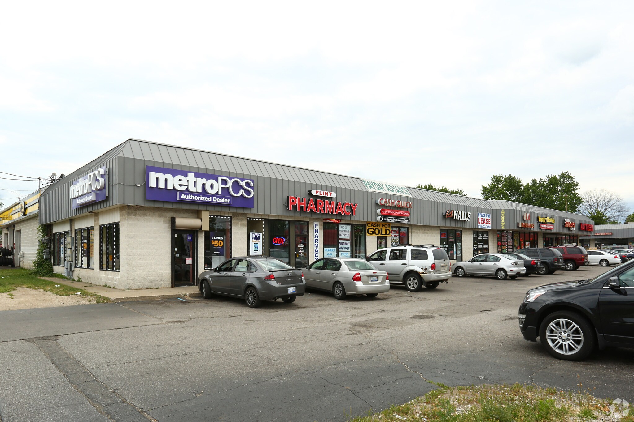 3601-3629 Corunna Rd, Flint, MI for sale Primary Photo- Image 1 of 1