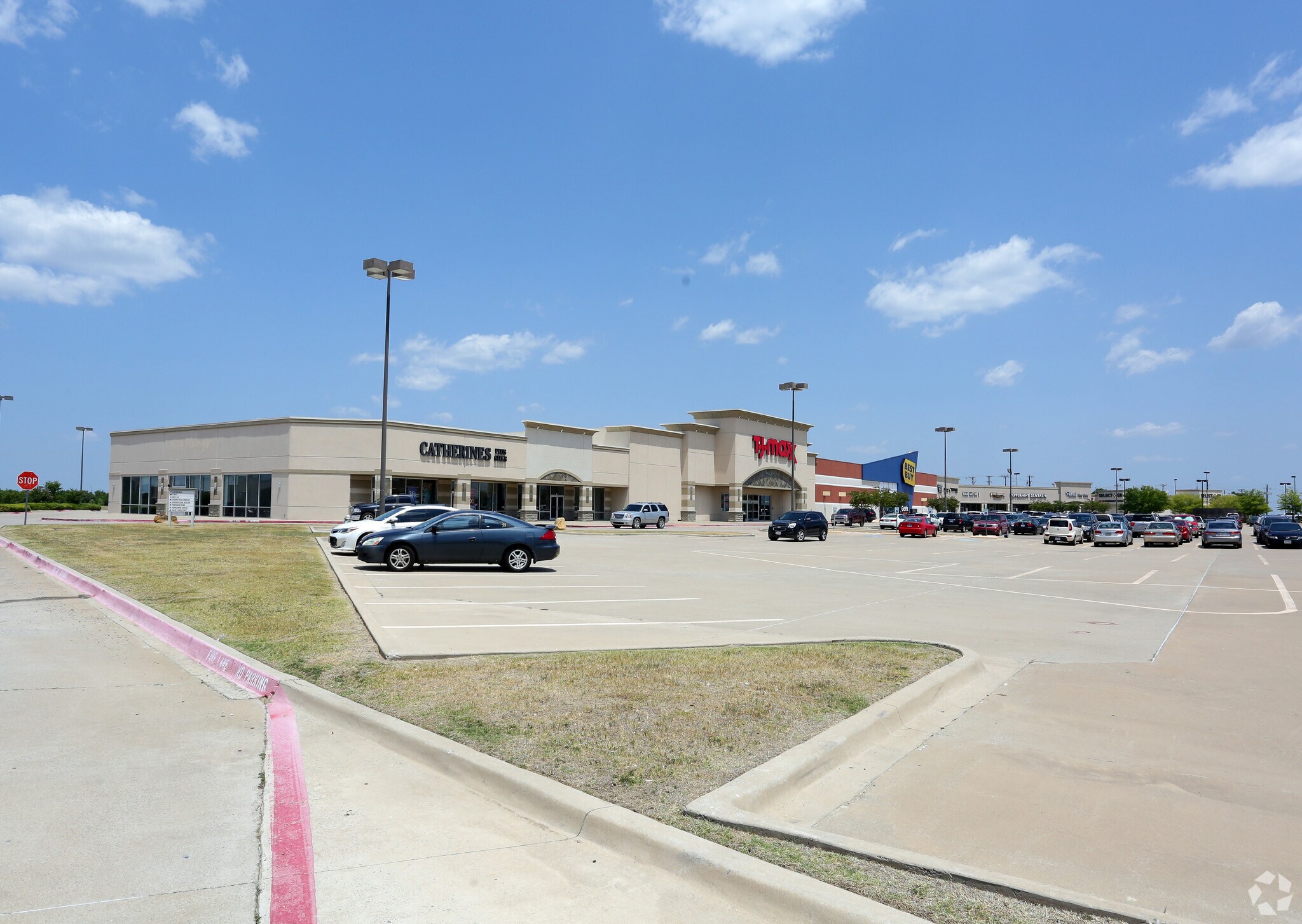 805-823 E North Creek Dr, Sherman, TX for sale Primary Photo- Image 1 of 1