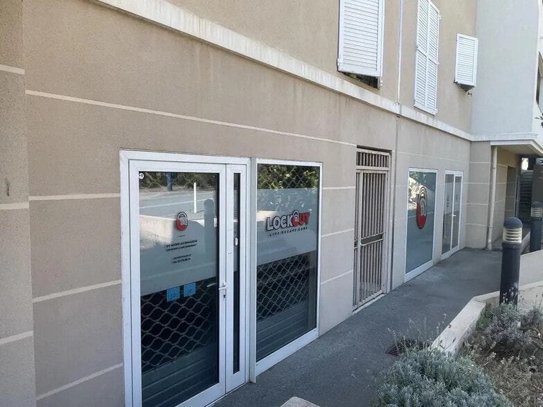 Retail in Antibes for lease - Building Photo - Image 2 of 14