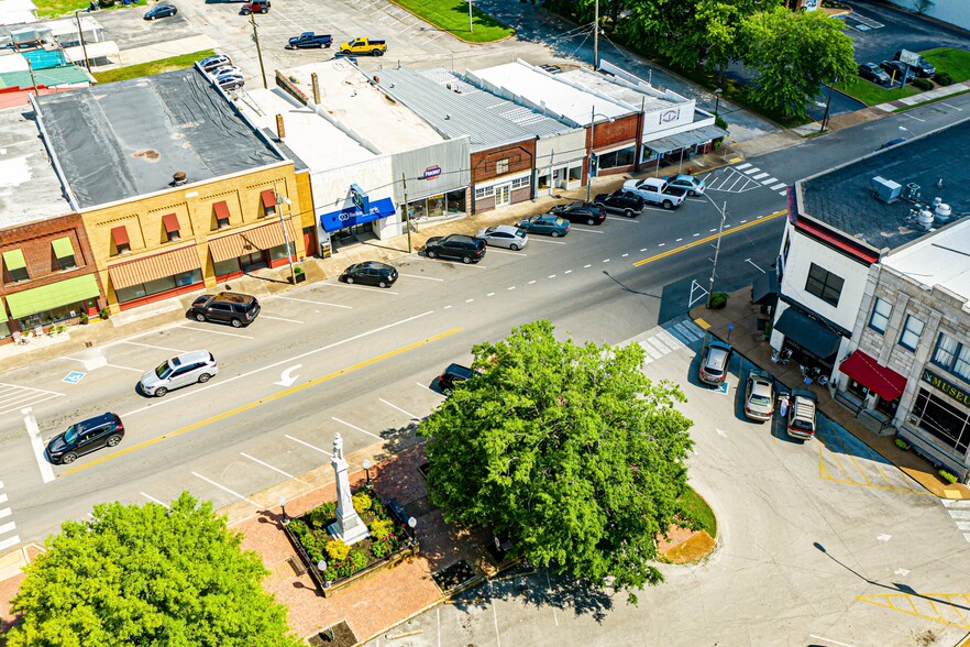 101 S Main St, Mount Pleasant, TN for sale - Building Photo - Image 1 of 1