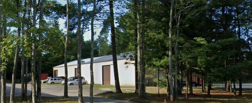 404 S Park Dr, Kalkaska, MI for lease - Primary Photo - Image 1 of 54