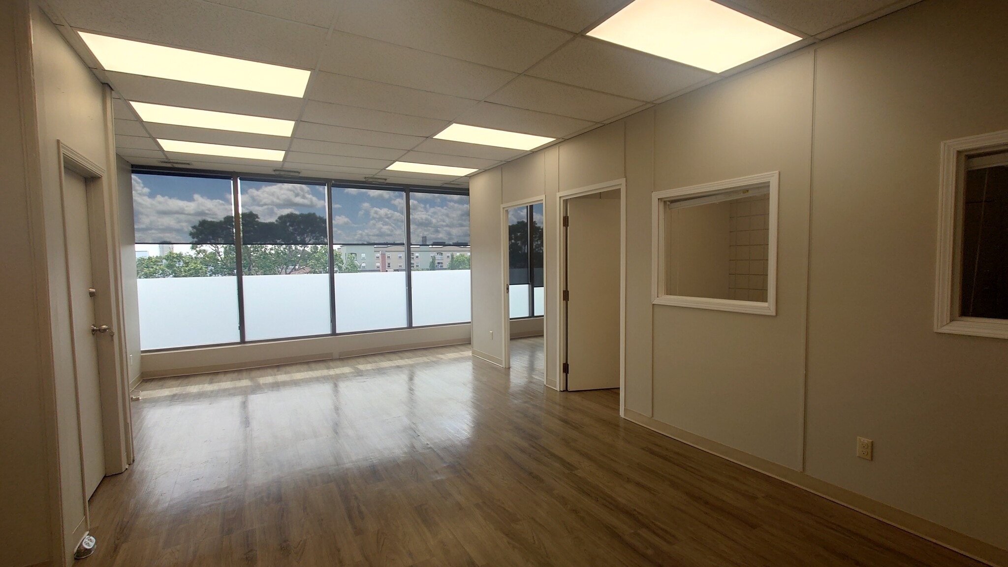 5008 50 St, Red Deer, AB for lease Interior Photo- Image 1 of 2