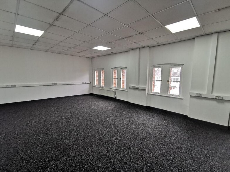 7-15 Pink Ln, Newcastle Upon Tyne for lease - Building Photo - Image 2 of 14