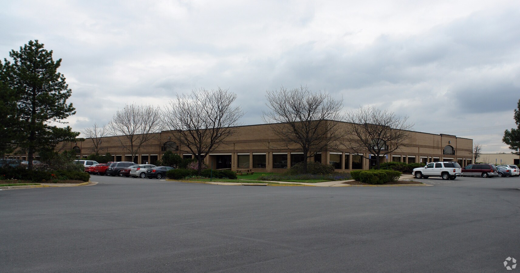 8500 Phoenix Dr, Manassas, VA 20110