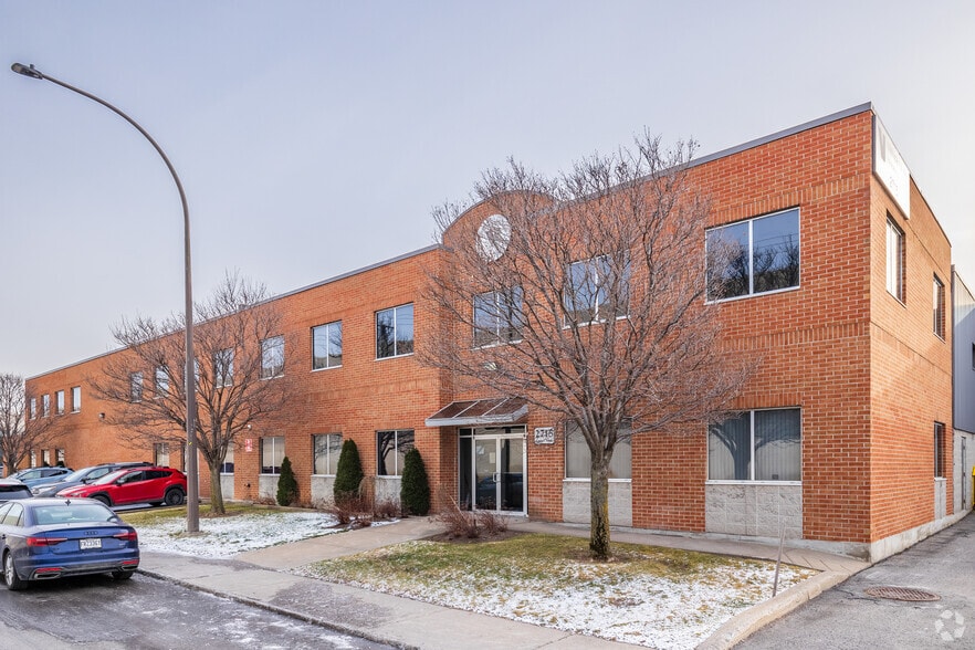 2715 Rue Louis-A-Amos, Montréal, QC for sale - Primary Photo - Image 1 of 1