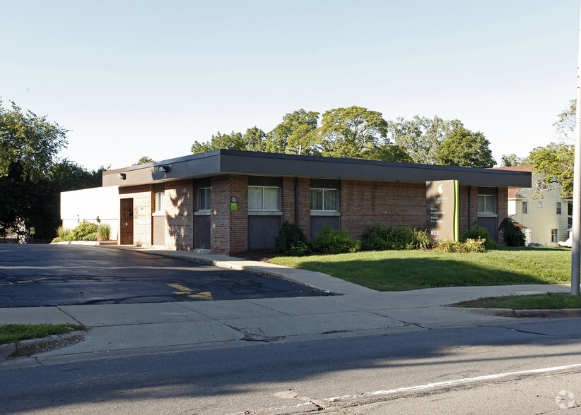 813 W Michigan Ave, Jackson, MI for sale - Primary Photo - Image 2 of 13