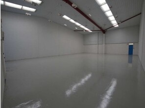 214 Purley Way, Croydon for lease Interior Photo- Image 2 of 6