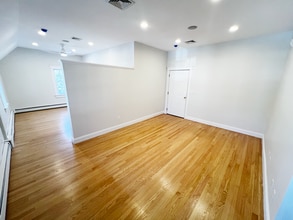 868-870 Boston Post Rd, Darien, CT for lease Interior Photo- Image 1 of 5