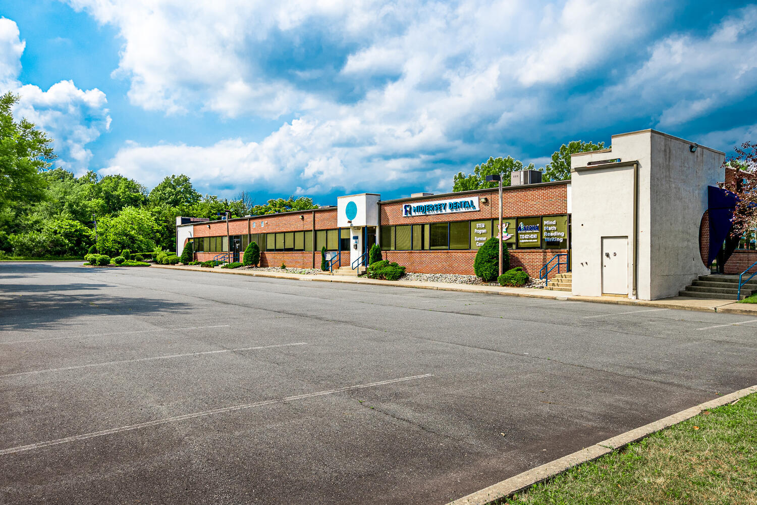 107 Cedar Grove Ln, Somerset, NJ for lease Primary Photo- Image 1 of 10
