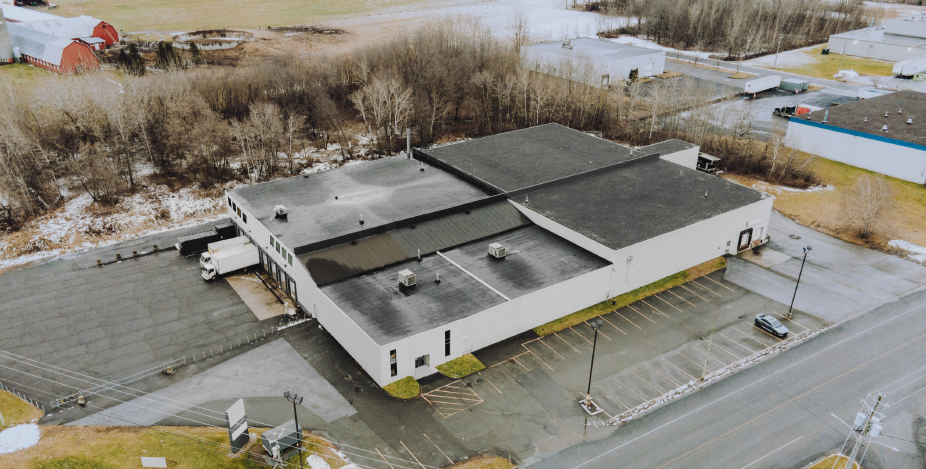 1555 Boul Industriel, Farnham, QC for lease - Primary Photo - Image 1 of 6