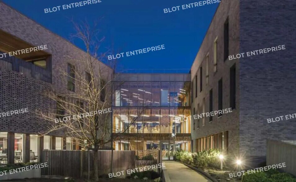 Office in Saint-Herblain for lease - Building Photo - Image 2 of 8