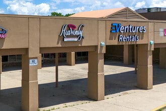 1102-1192 W Kemper Rd, Cincinnati, OH for lease Building Photo- Image 1 of 1