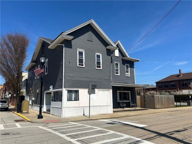 403 E 2nd Ave, Tarentum, PA for sale - Building Photo - Image 2 of 2