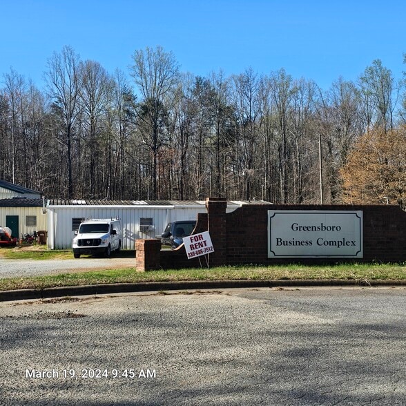 212 Turk Pl, Greensboro, NC for lease - Building Photo - Image 3 of 3