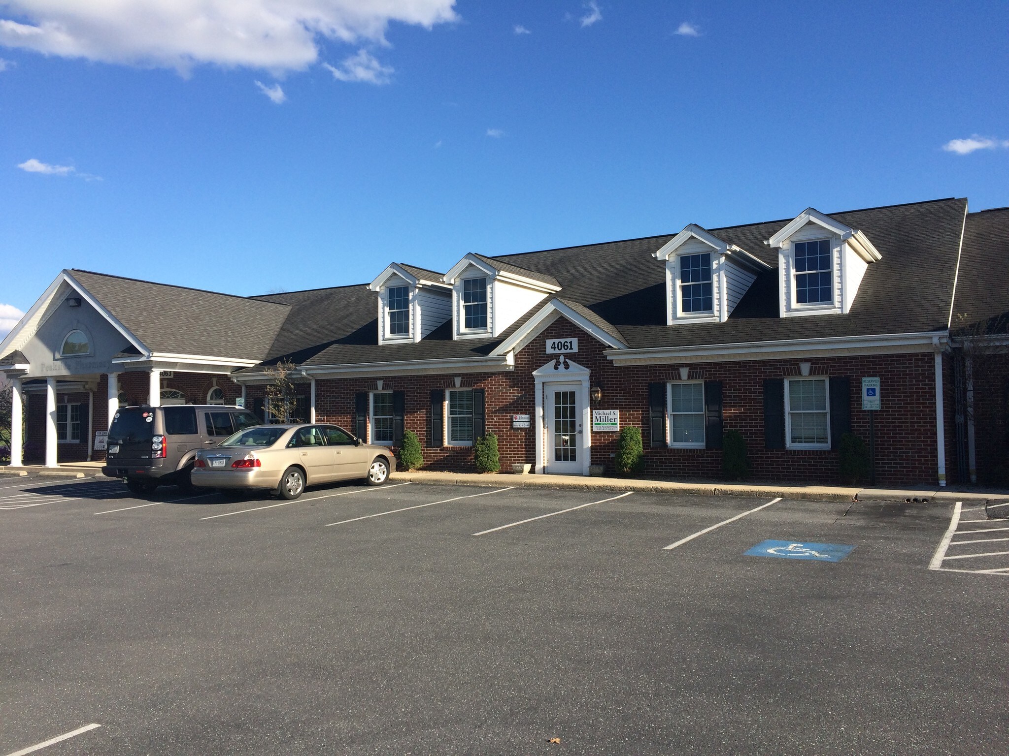 4057-4063 Quarles Ct, Harrisonburg, VA for sale Primary Photo- Image 1 of 1