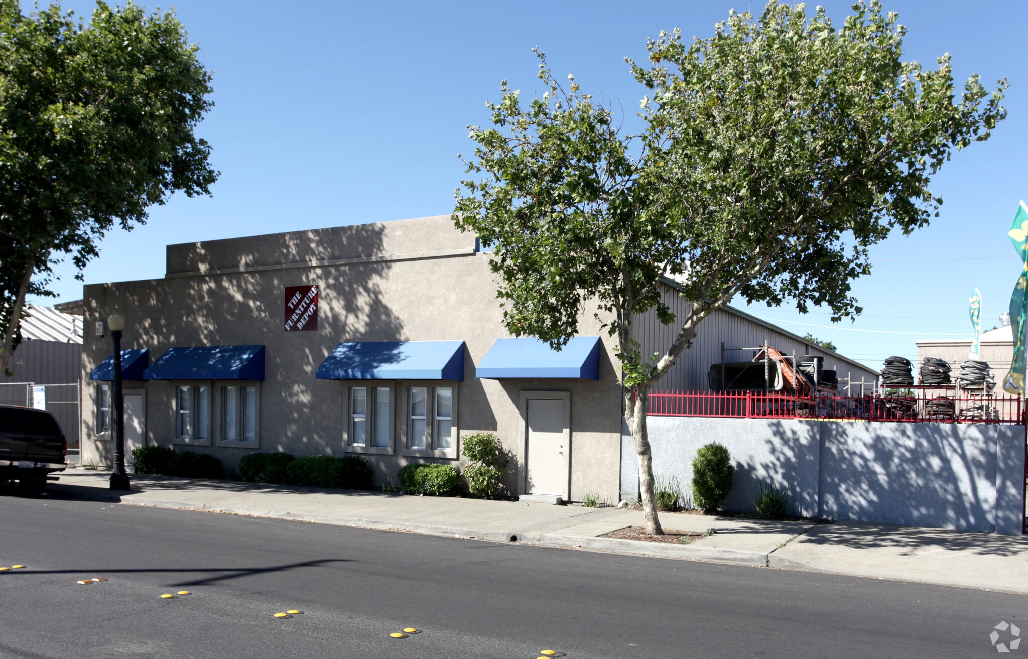 423 7th St, Modesto, CA for lease Primary Photo- Image 1 of 4