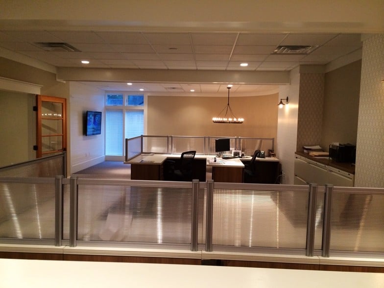 406 Mantoloking Rd, Brick, NJ for lease - Building Photo - Image 2 of 18