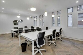 12 Rue Laugier, Paris for lease Interior Photo- Image 1 of 11