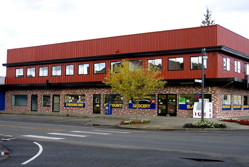 102 W Main St, Everson, WA 98247