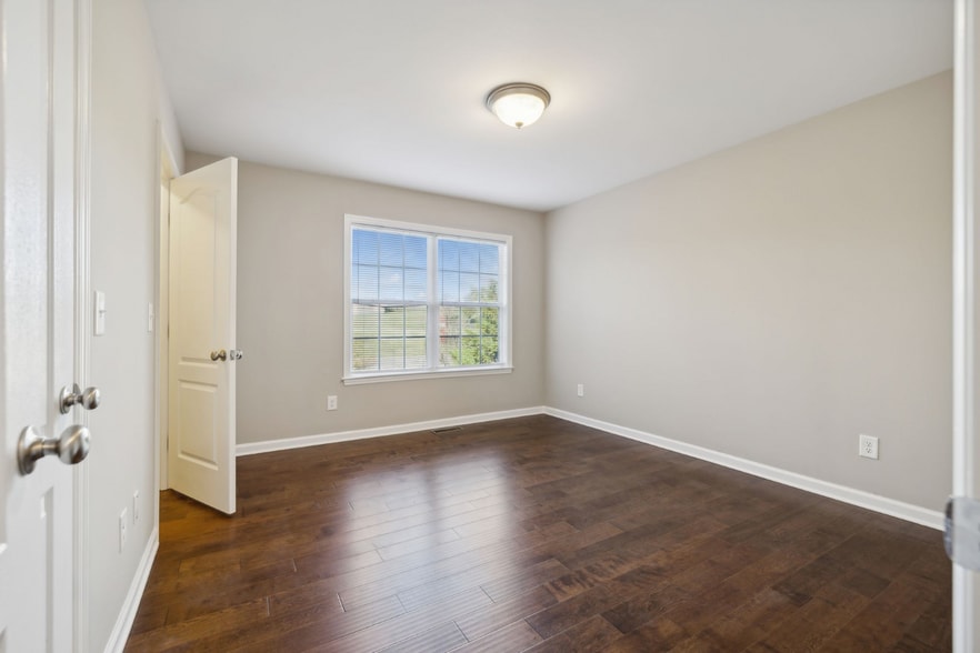 710 Joshua St, Columbia, TN for sale - Interior Photo - Image 3 of 6