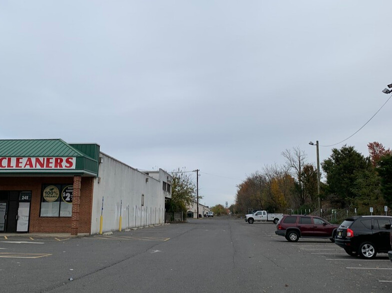 233 North Ave, Dunellen, NJ for lease - Building Photo - Image 3 of 8