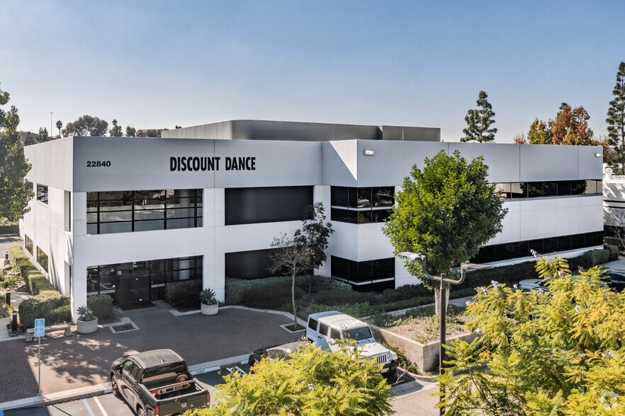 22840 Savi Ranch Pky, Yorba Linda, CA for lease - Building Photo - Image 1 of 6