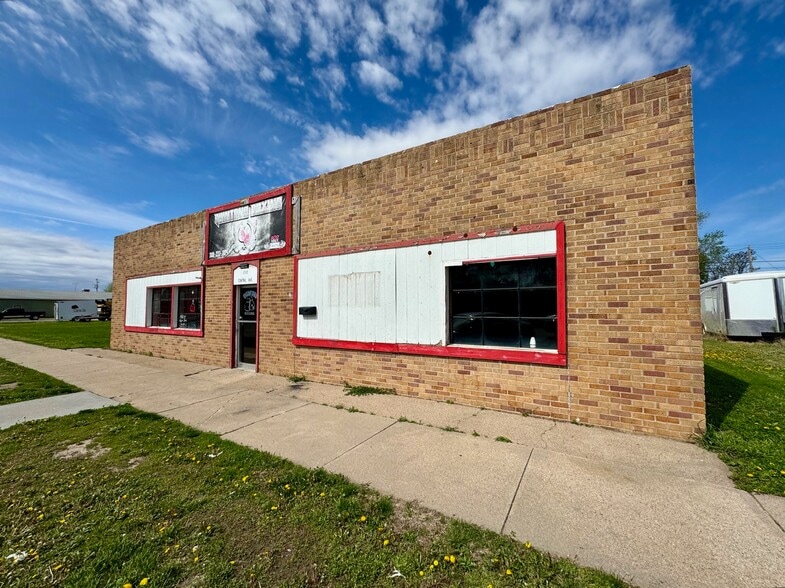 1712 Central Ave, Kearney, NE for lease - Building Photo - Image 1 of 7