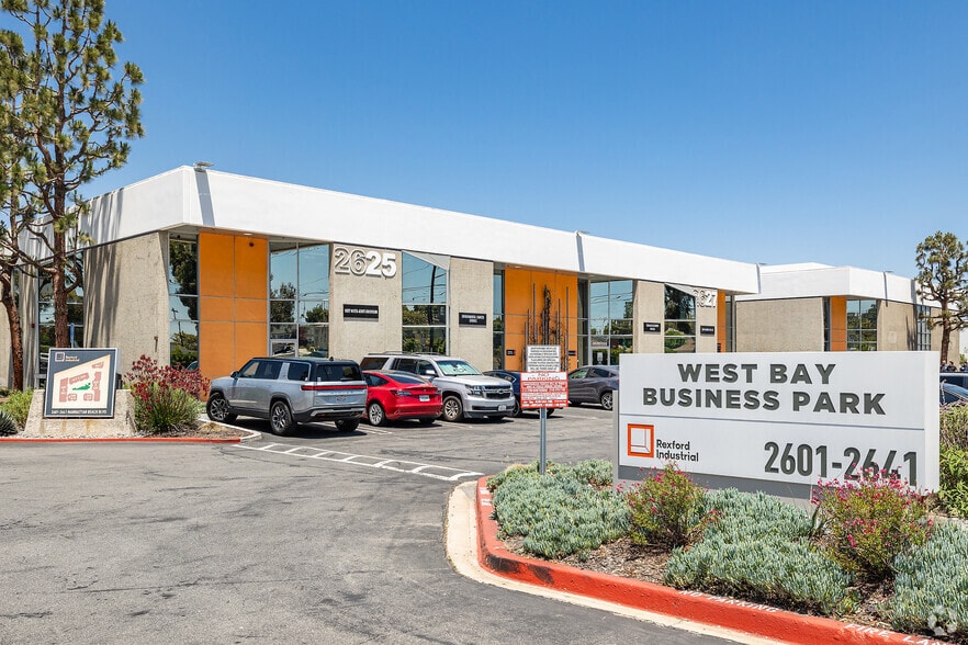 2611-2615 Manhattan Beach Blvd, Redondo Beach, CA for lease - Primary Photo - Image 1 of 18