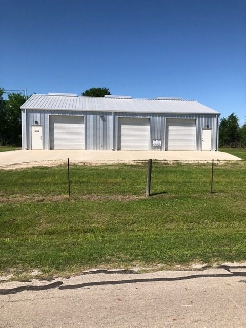 1009 Old Plantersville, Montgomery, TX for lease Building Photo- Image 1 of 16