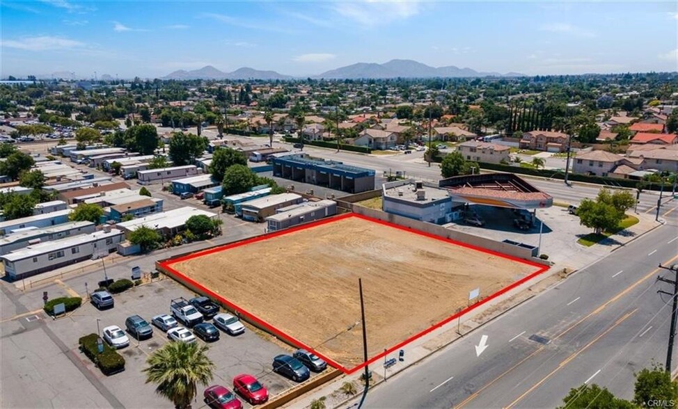 2863 Rialto Ave, San Bernardino, CA for sale - Primary Photo - Image 1 of 13