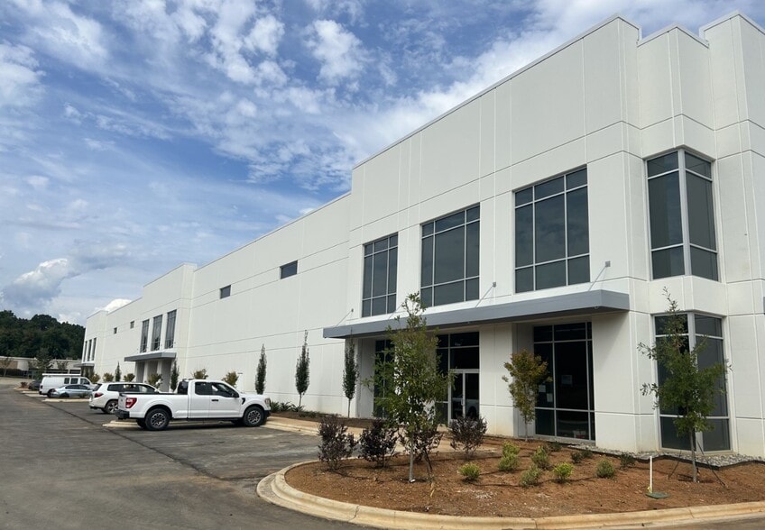 4510 Fortune Ave, Concord, NC for lease - Building Photo - Image 1 of 2