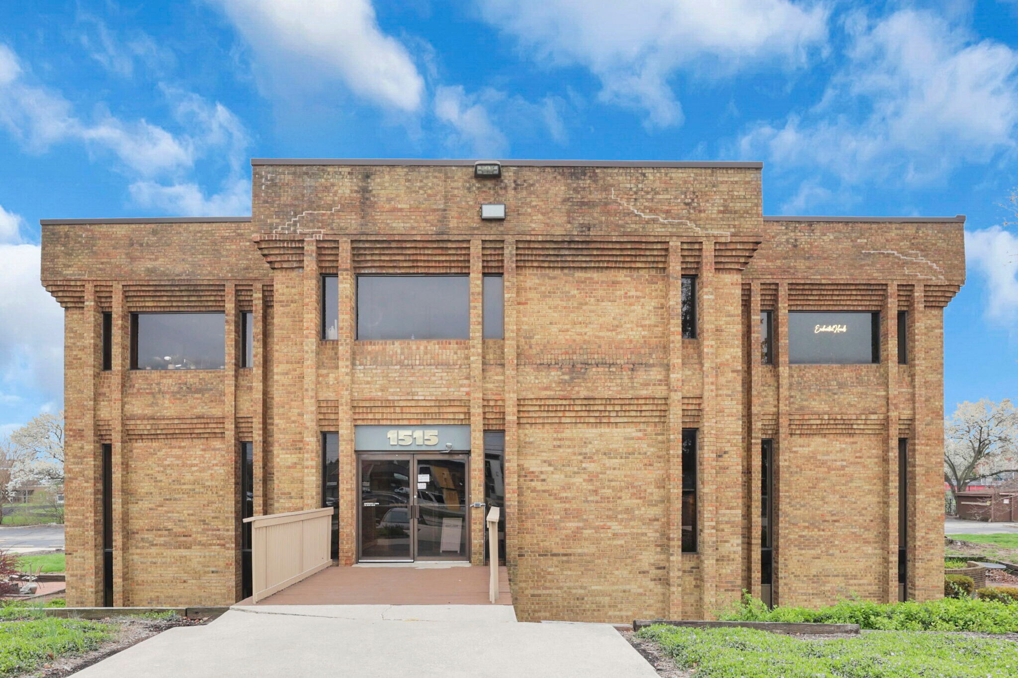 1505 Bethel Rd, Columbus, OH for lease Building Photo- Image 1 of 14