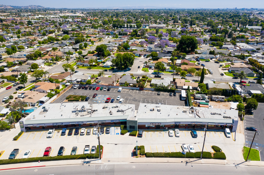 806-846 E Lincoln Ave, Orange, CA for lease - Building Photo - Image 1 of 11